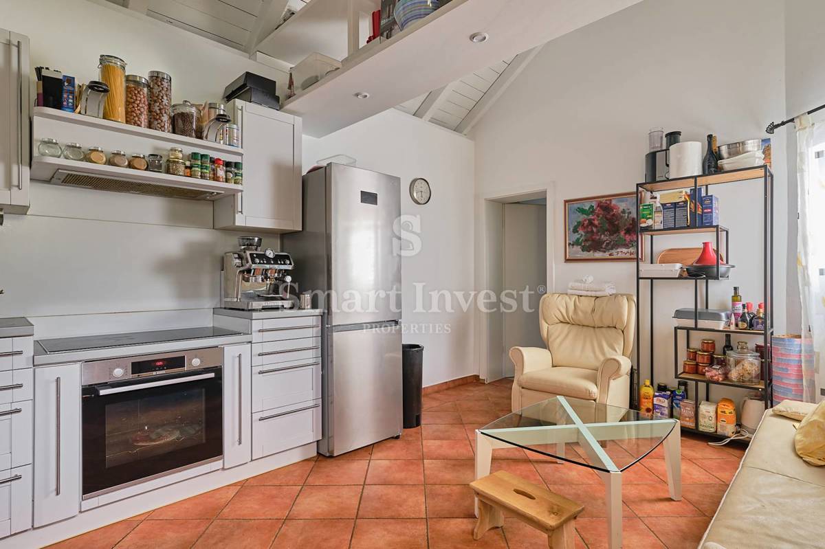 OPATIJA, Vila s pogledom na morje in prostornim vrtom, prodamo