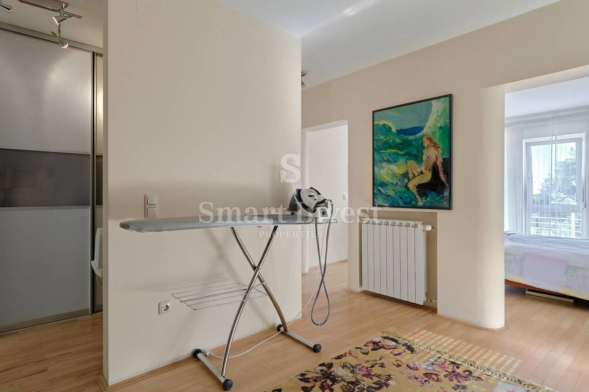 OPATIJA, Vila s pogledom na morje in prostornim vrtom, prodamo