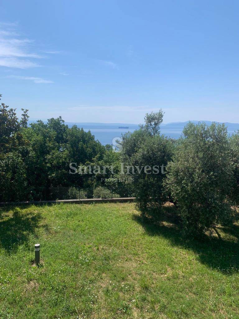OPATIJA, vila z bazenom, panoramskim pogledom na morje in prostornim vrtom