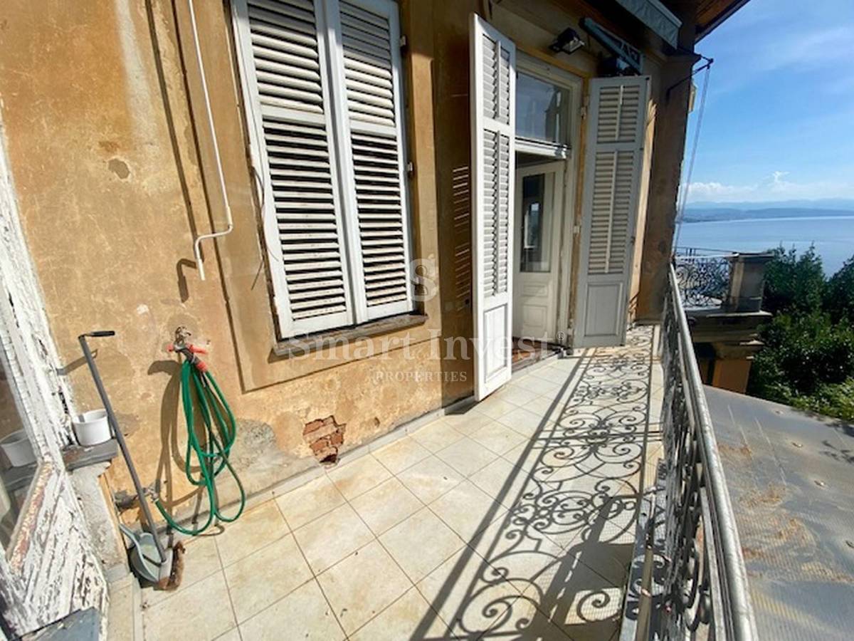 OPATIJA, dvoetažno stanovanje ob morju, prodamo