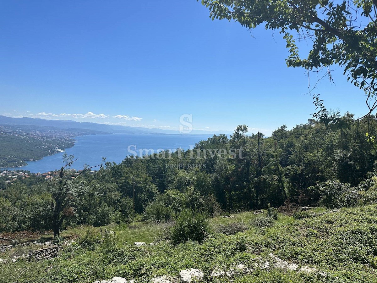 OPATIJA - BREGI, gradbeno zemljišče 5208 m2 s pogledom na morje