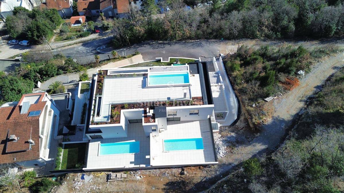 OPATIJA, luksuzen penthouse z neprekosljivim pogledom na morje in strešno teraso z bazenom