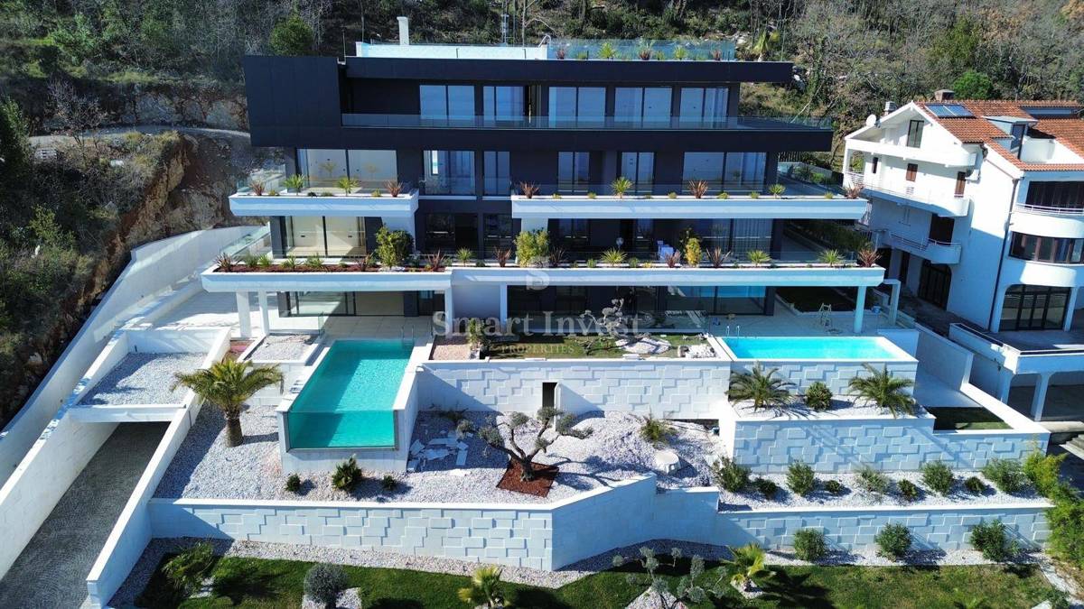 OPATIJA, luksuzen penthouse z neprekosljivim pogledom na morje in strešno teraso z bazenom