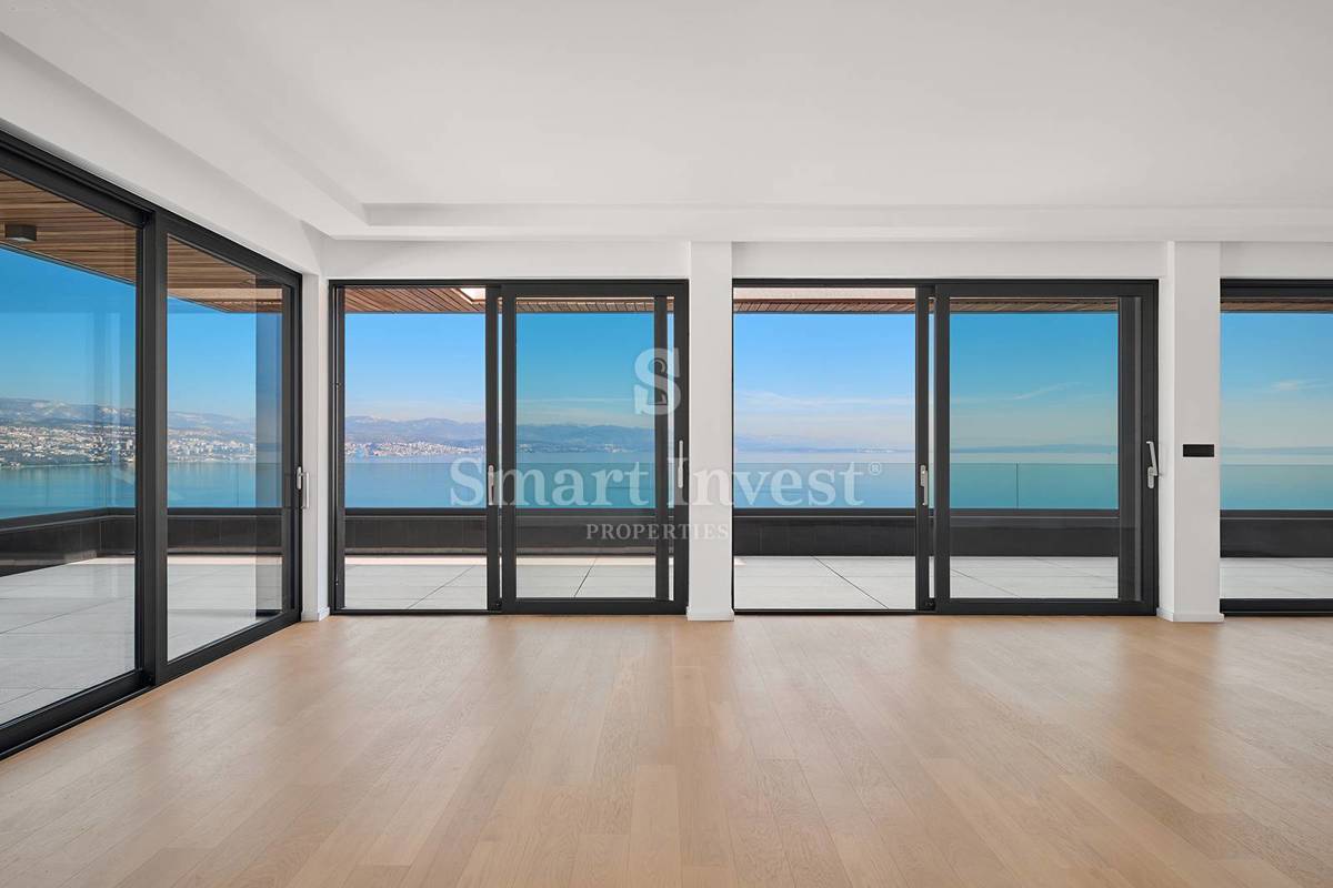 OPATIJA, luksuzen penthouse z neprekosljivim pogledom na morje in strešno teraso z bazenom