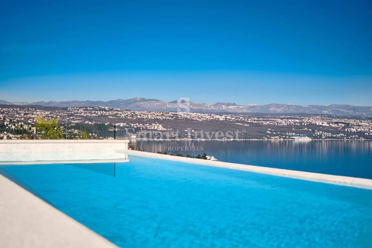 OPATIJA, luksuzen penthouse z neprekosljivim pogledom na morje in strešno teraso z bazenom
