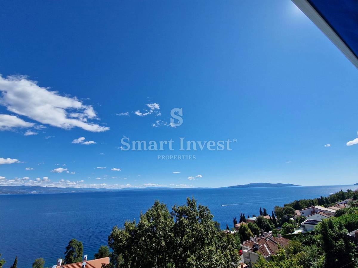 OPATIJA, stanovanje z garažo in pogledom na morje