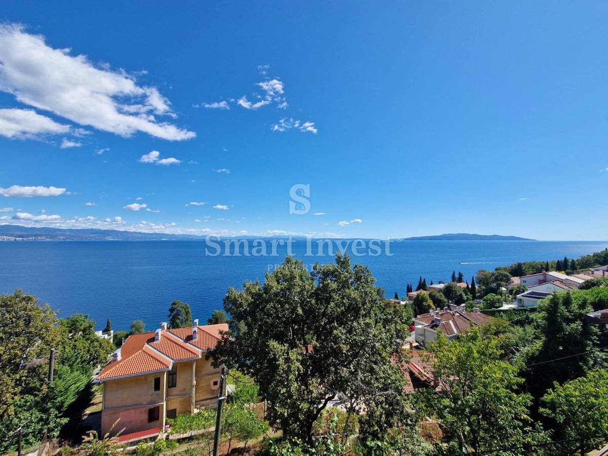 OPATIJA, stanovanje z garažo in pogledom na morje