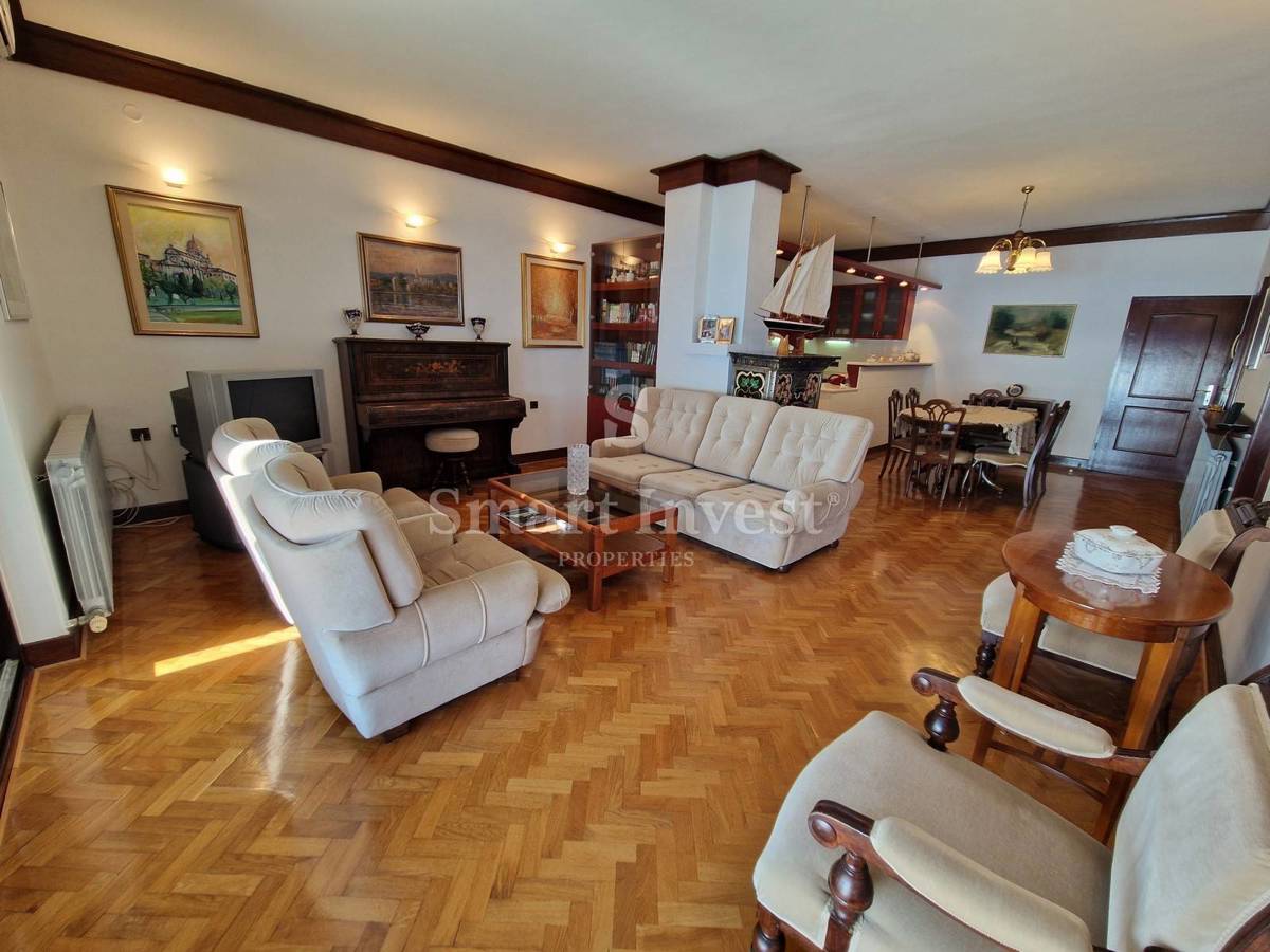 OPATIJA, stanovanje z garažo in pogledom na morje