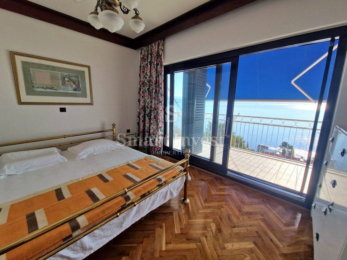 OPATIJA, stanovanje z garažo in pogledom na morje