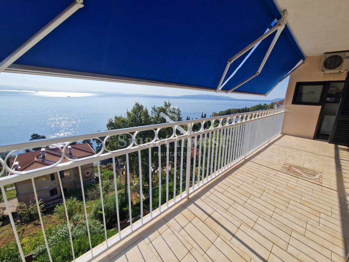 OPATIJA, stanovanje z garažo in pogledom na morje