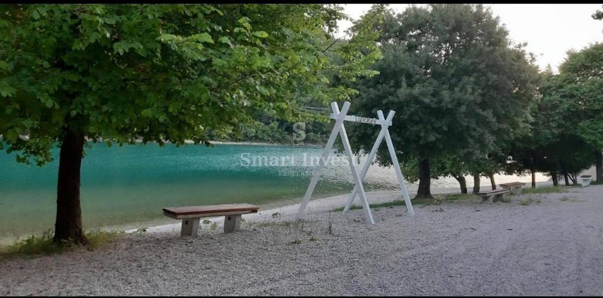 ISTRA - PLOMIN, hiša 270 m2, poslovno stanovanjska možnost