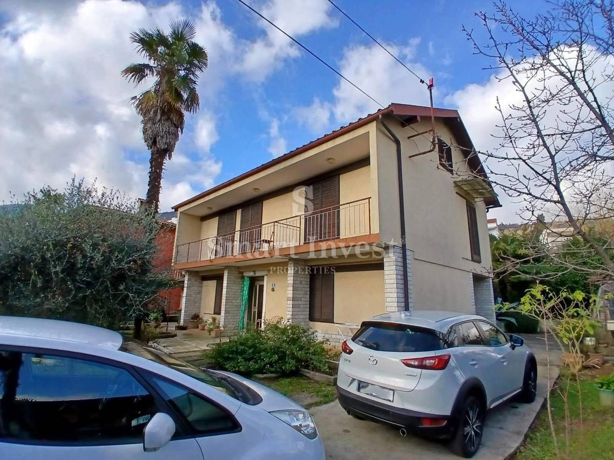 LOVRAN, samostojna hiša 220 m2 v bližini morja