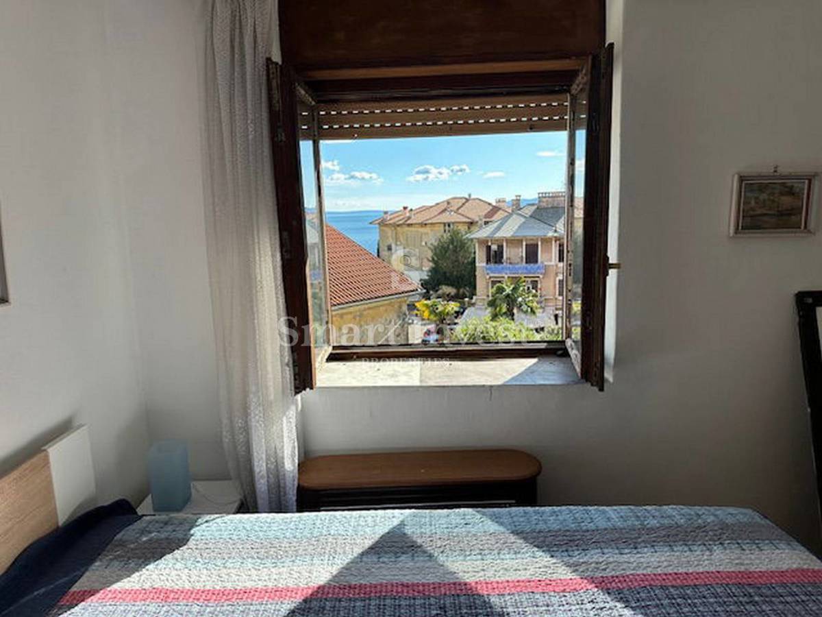 OPATIJA - CENTER, stanovanje 33,70 m2, 100 m do morja