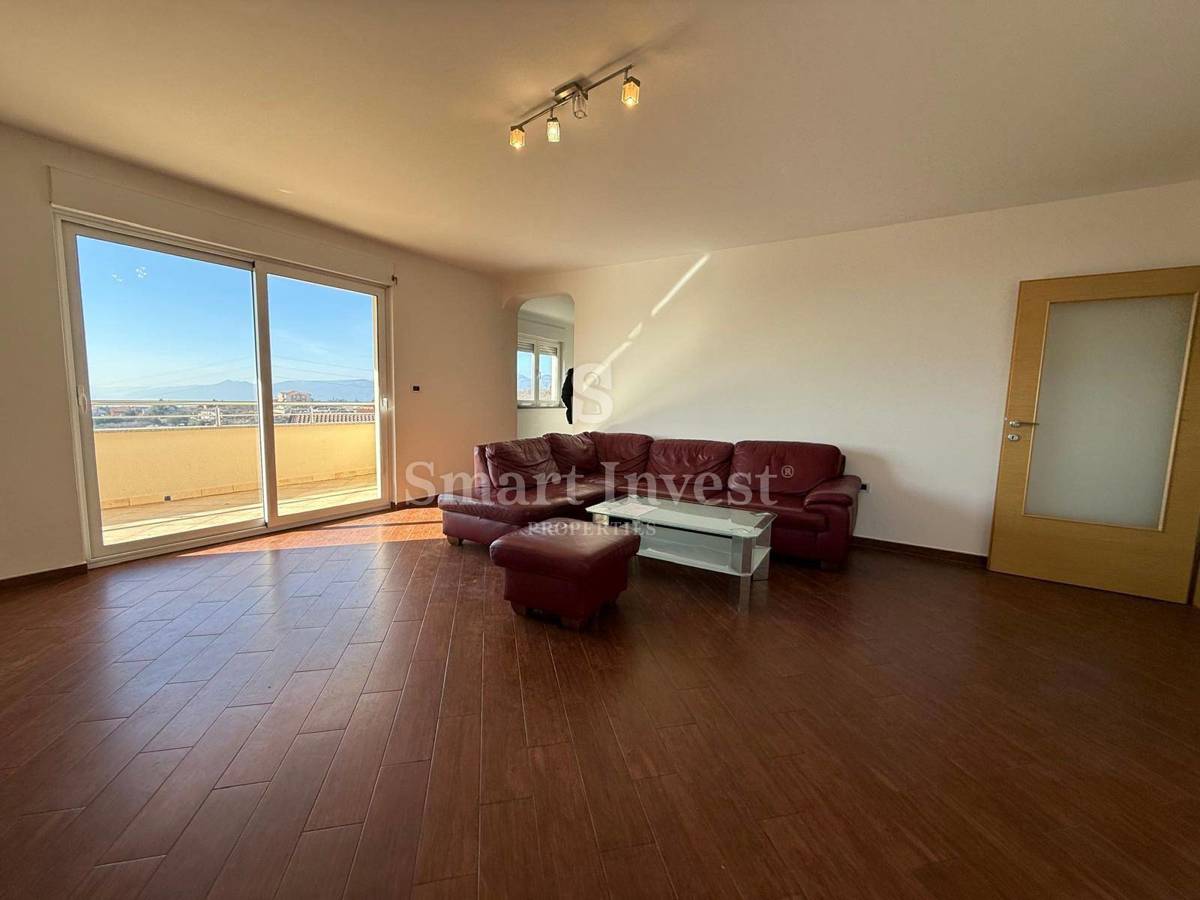VIŠKOVO, čudovito dvoetažno stanovanje 170 m2