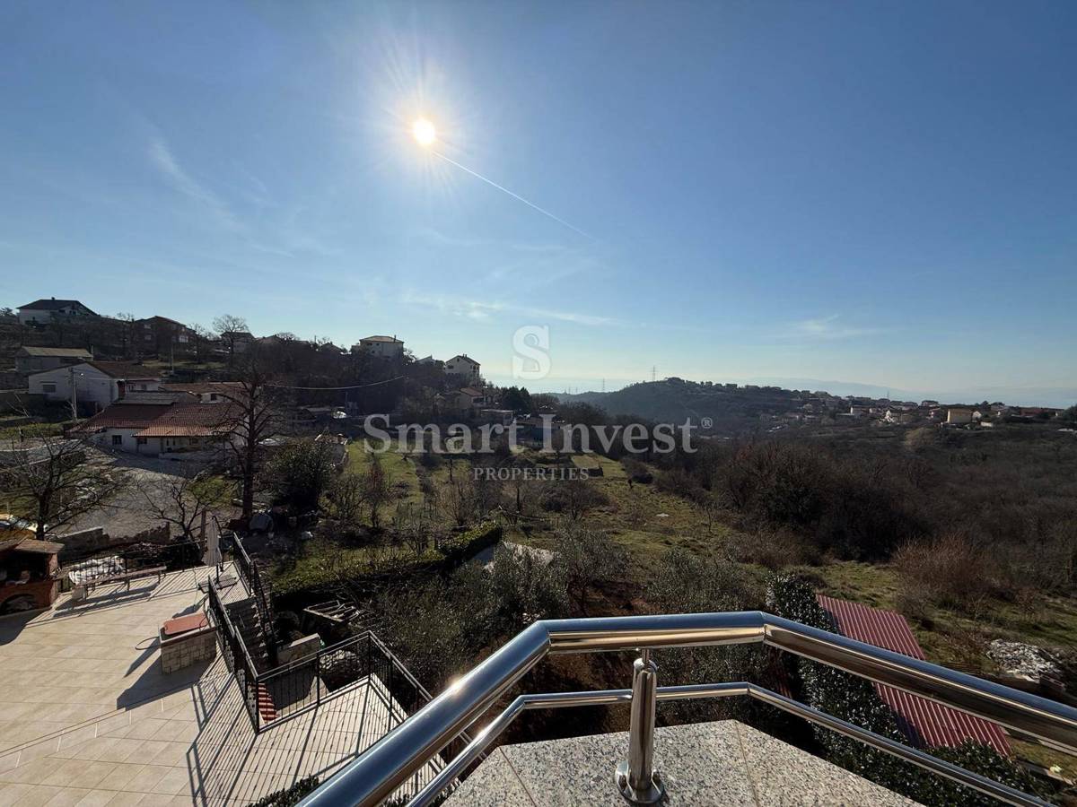 VIŠKOVO, čudovito dvoetažno stanovanje 170 m2