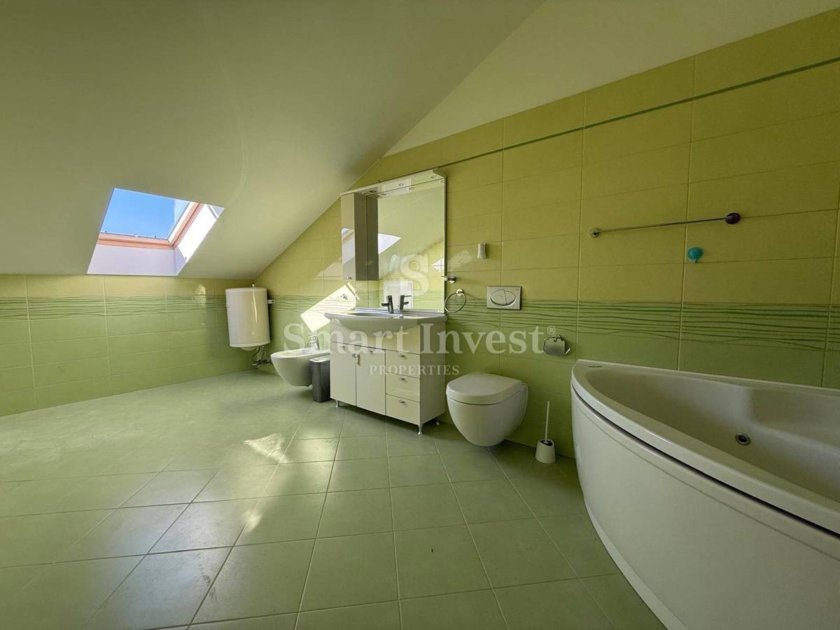 VIŠKOVO, čudovito dvoetažno stanovanje 170 m2
