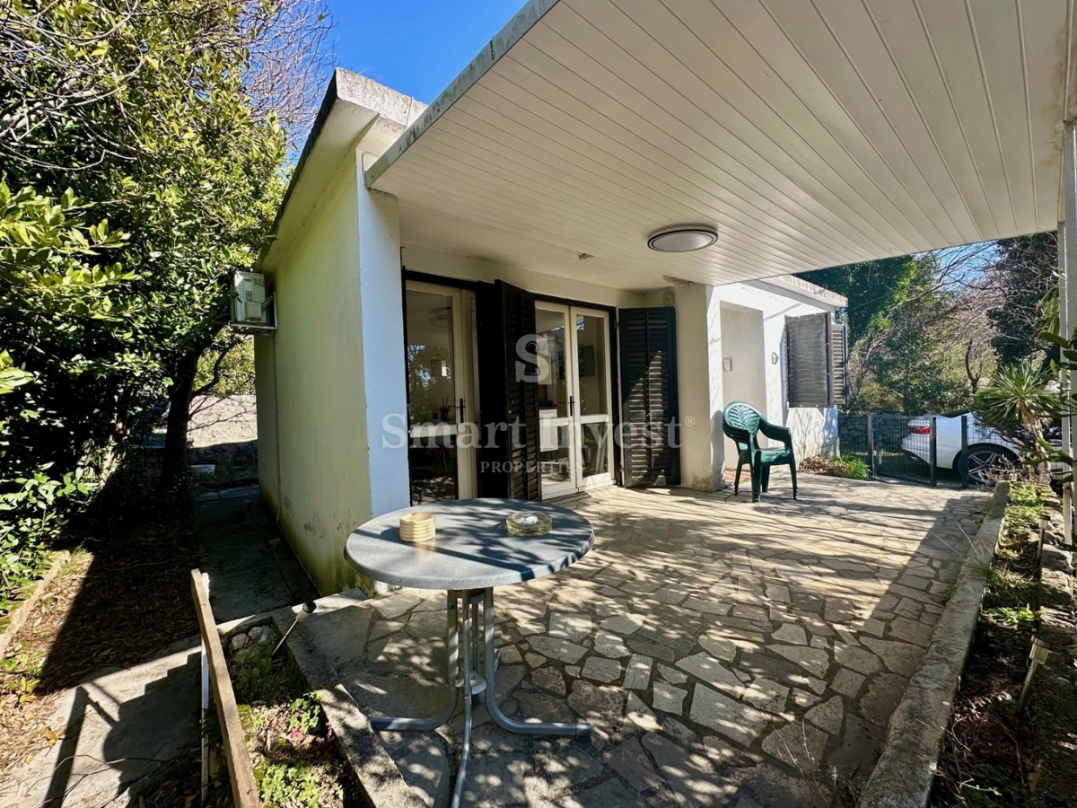 JADRANOVO, lepa manjša hiša z vrtom