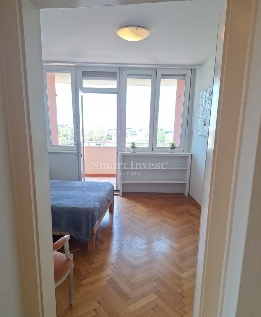 SPLIT, 3-sobno stanovanje s pogledom na morje na izjemni lokaciji