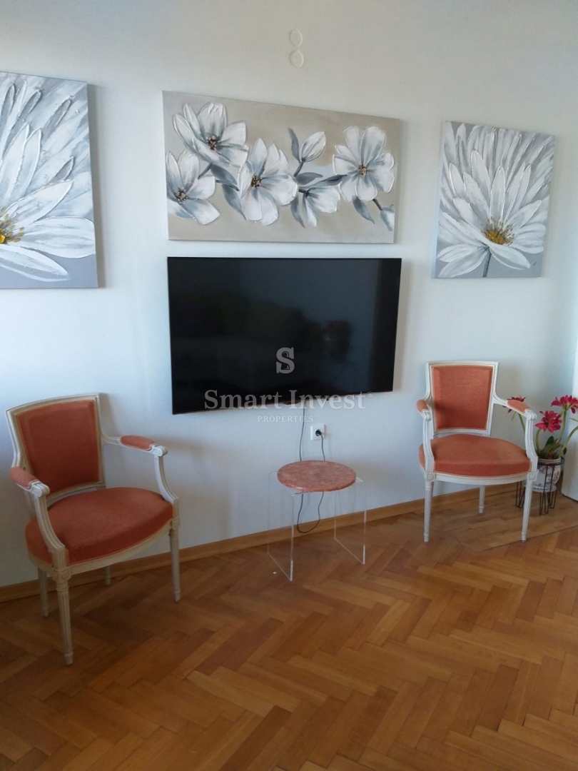 SPLIT, 3-sobno stanovanje s pogledom na morje na izjemni lokaciji