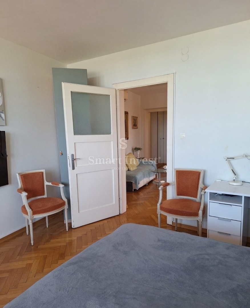 SPLIT, 3-sobno stanovanje s pogledom na morje na izjemni lokaciji