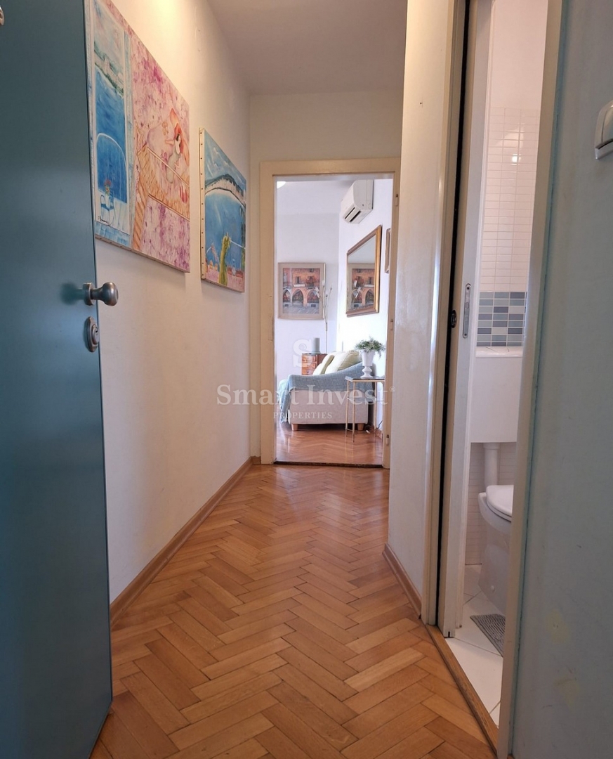 SPLIT, 3-sobno stanovanje s pogledom na morje na izjemni lokaciji