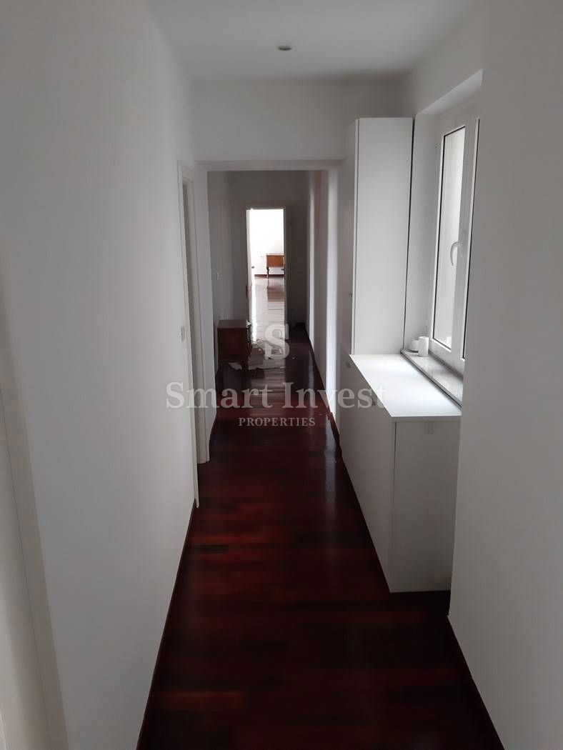 RIJEKA - CENTER, prostorno stanovanje s pogledom na morje