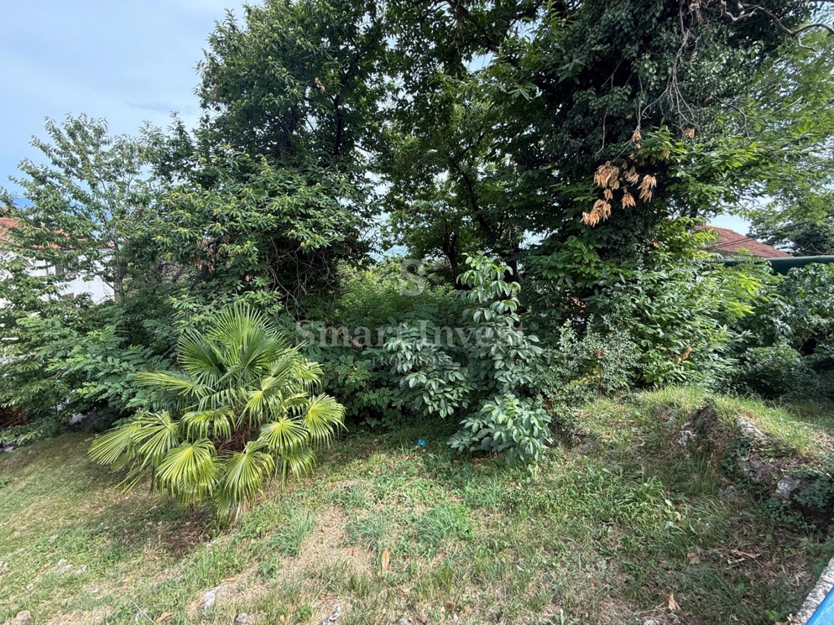 Zemljišče Lovran, 1.035m2