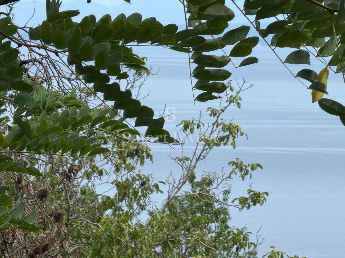 Zemljišče Lovran, 1.035m2