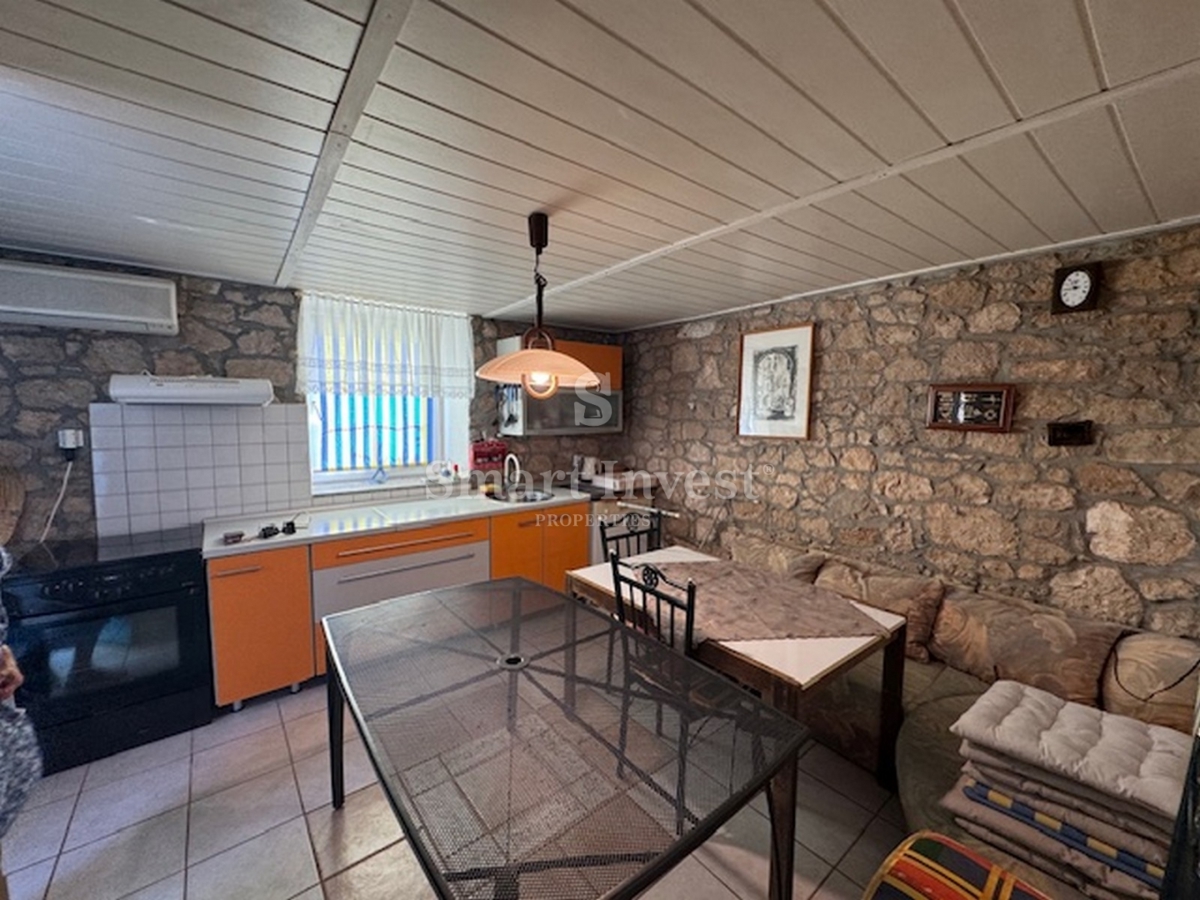 BRSEČ, popolnoma prenovljena avtentična hiša