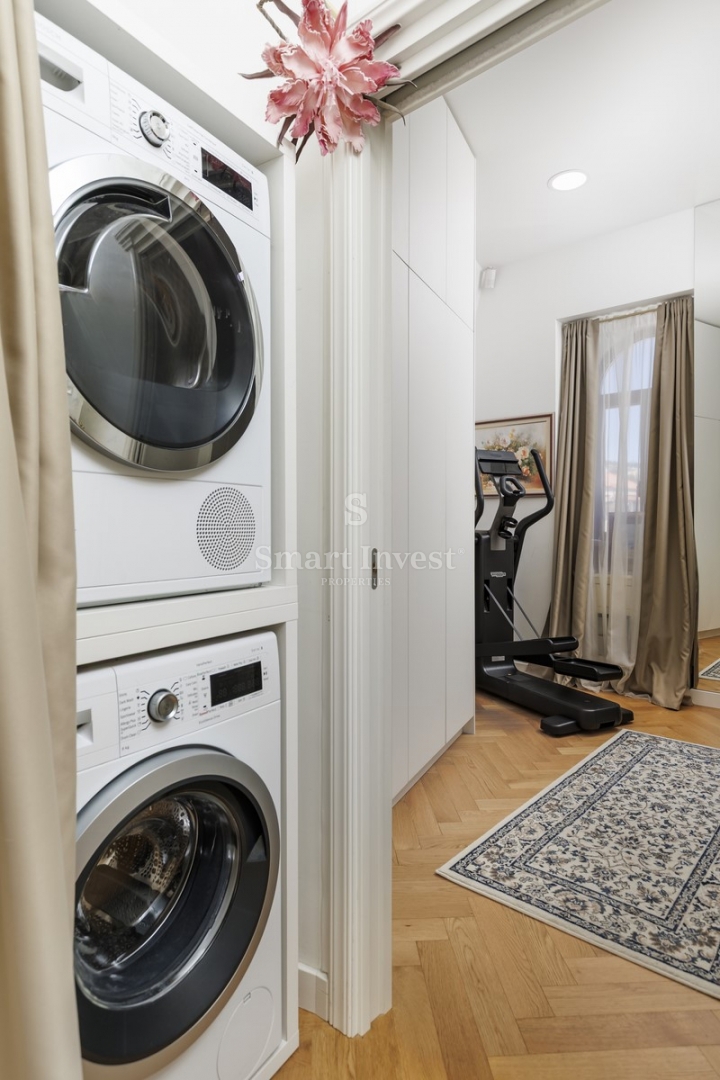 OPATIJA, luksuzni penthouse v stari vili s parkirnim mestom