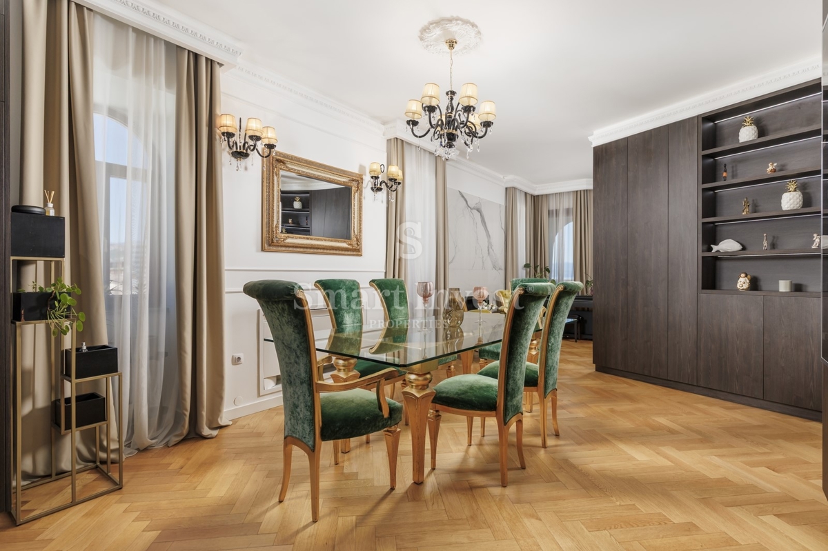 OPATIJA, luksuzni penthouse v stari vili s parkirnim mestom
