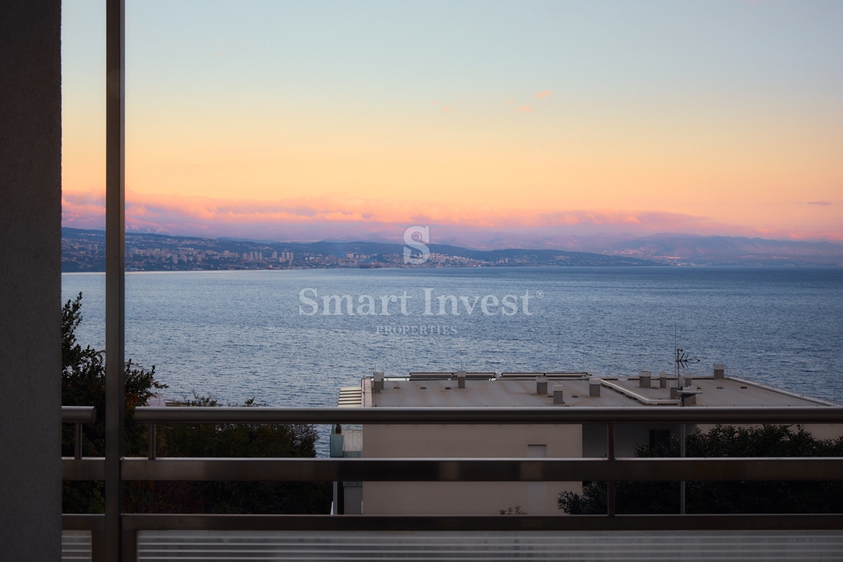 OPATIJA, 3-sobno stanovanje s pogledom na morje in garažo