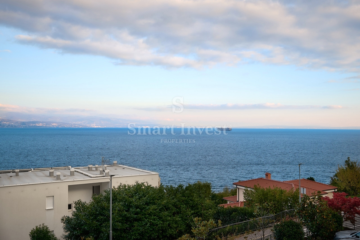 OPATIJA, 3-sobno stanovanje s pogledom na morje in garažo