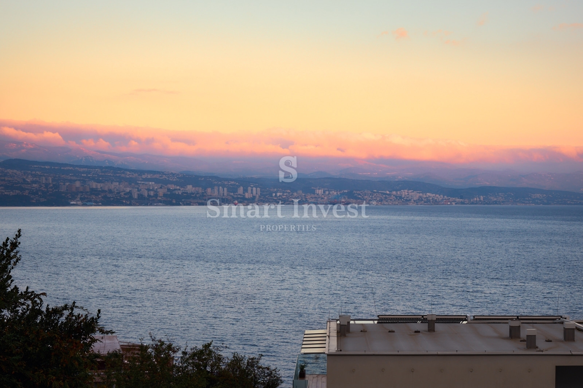 OPATIJA, 3-sobno stanovanje s pogledom na morje in garažo