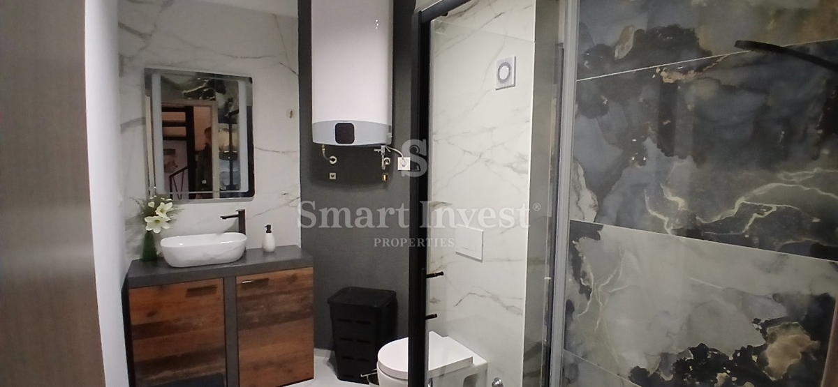 Hiša Poljane, Opatija - Okolica, 285m2