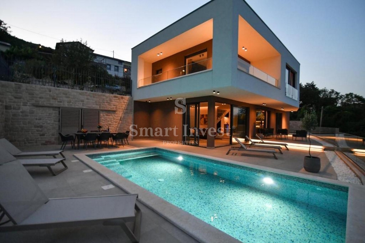 Hiša Medveja, Lovran, 235m2