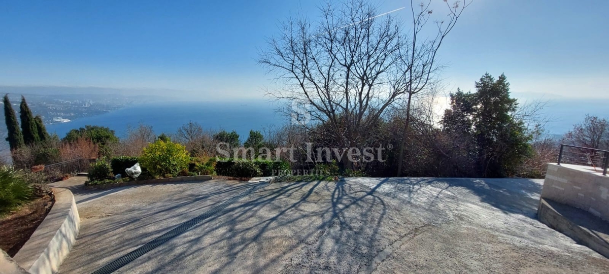 OPATIJA - BREGI, gradbeno zemljišče s panoramskim pogledom na morje