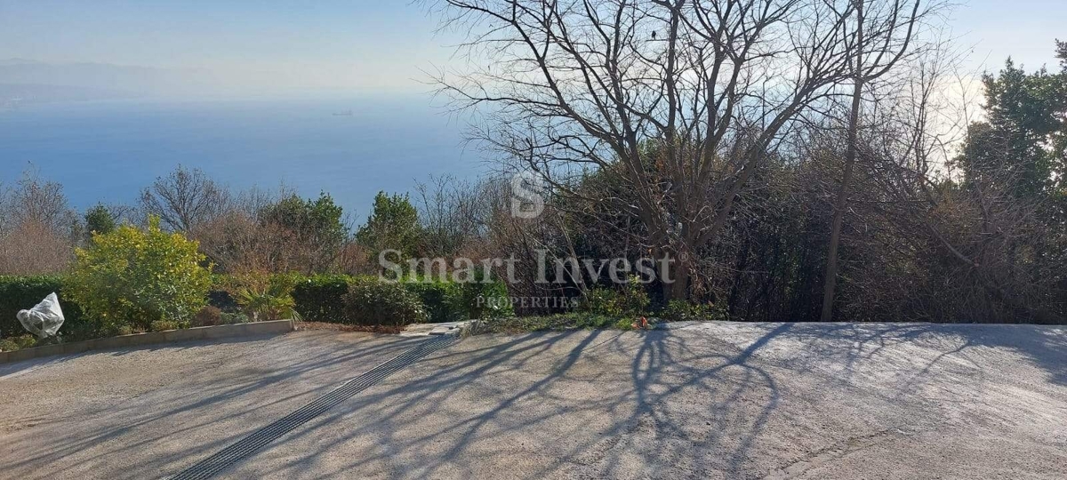 OPATIJA - BREGI, gradbeno zemljišče s panoramskim pogledom na morje
