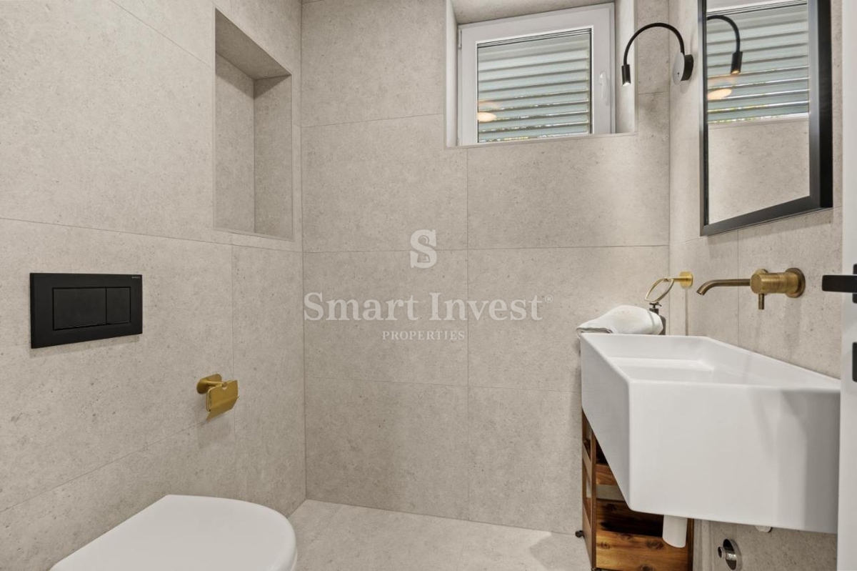 OPATIJA - OPRIĆ, luksuzna vila z bazenom v bližini morja