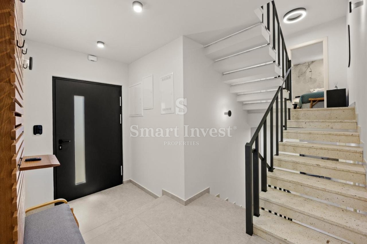 OPATIJA - OPRIĆ, luksuzna vila z bazenom v bližini morja