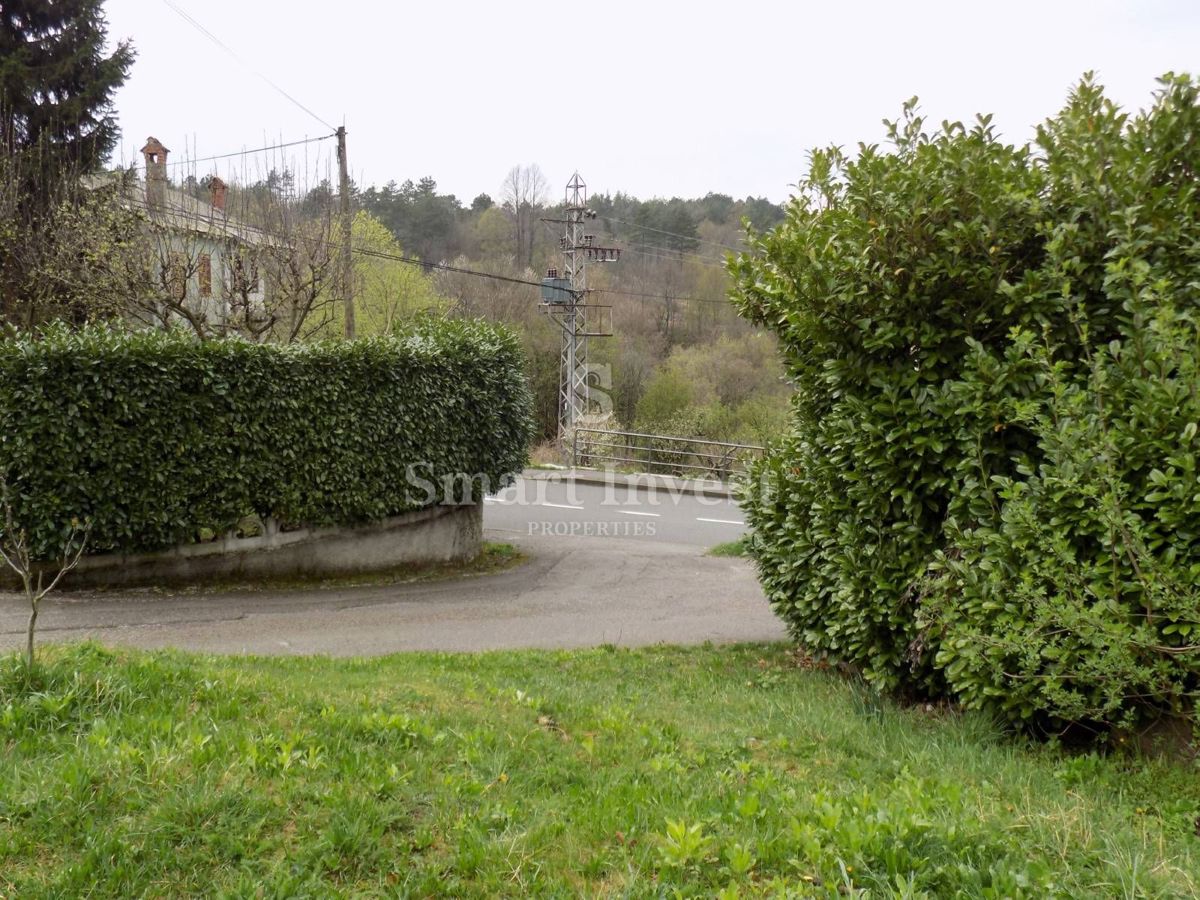 VIŠKOVO - MARČELJI, zemljišče z gradbenim dovoljenjem za 2 stavbi z 9 stanovanji