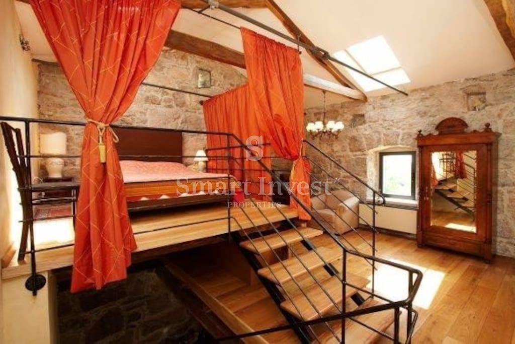 ISTRIA - LUPOGLAV, COMPLEX OF RENOVATED VILLAS