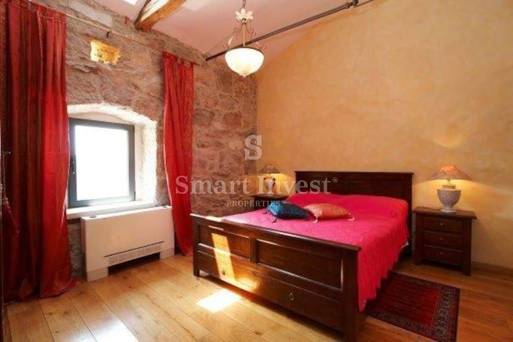 ISTRIA - LUPOGLAV, COMPLEX OF RENOVATED VILLAS