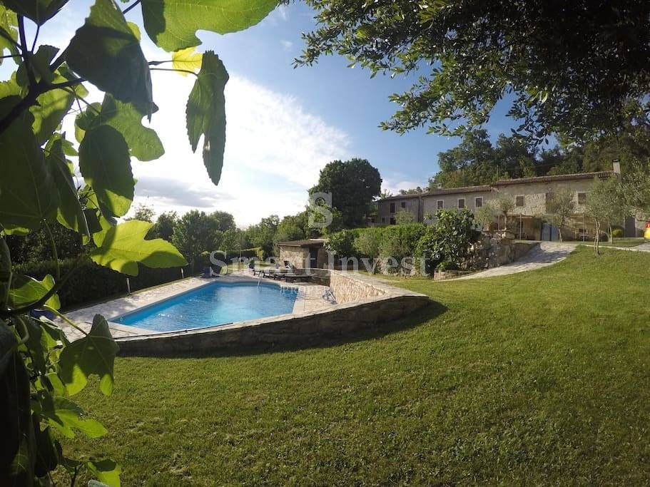 ISTRIA - LUPOGLAV, COMPLEX OF RENOVATED VILLAS