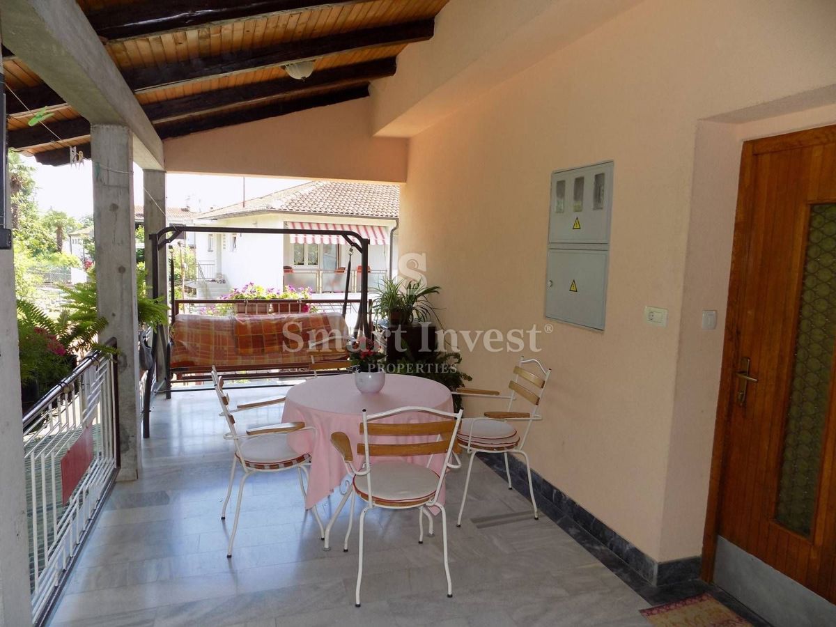 LOVRAN, Semi-detached house of 300 m2 near the sea
