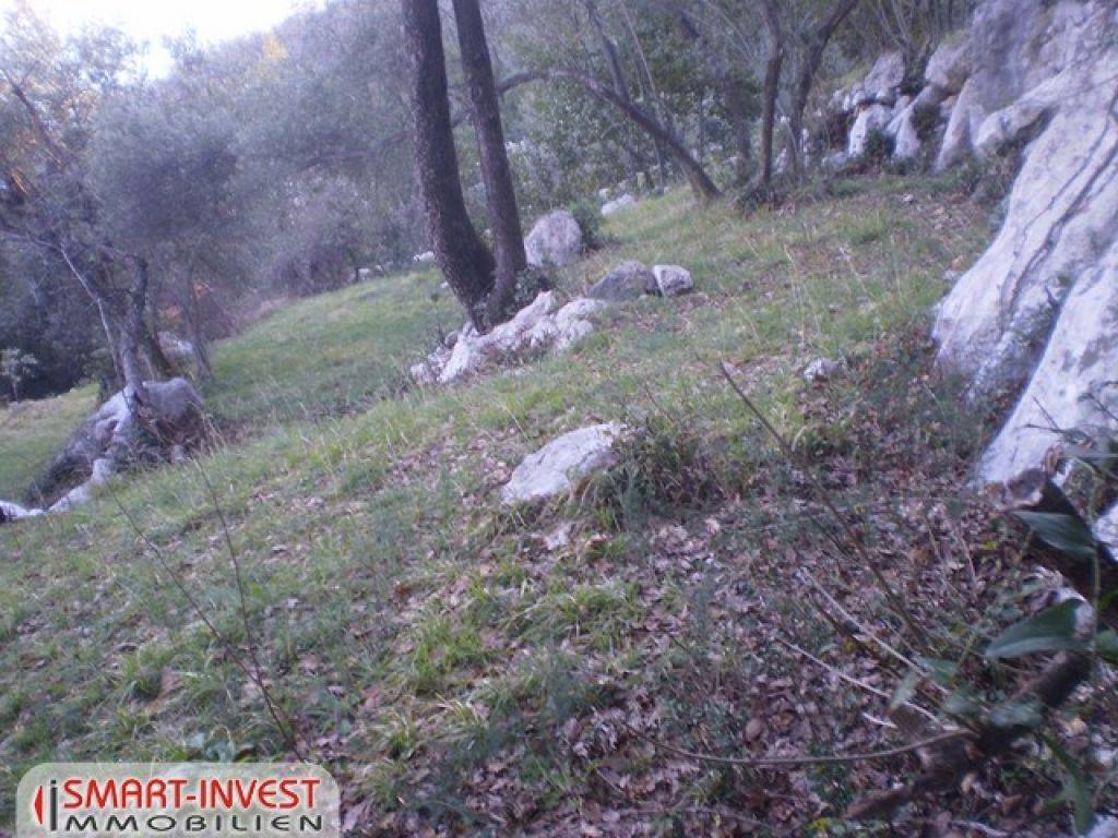 LOVRAN, Zazidljivo zemljišče 960 m2 s pogledom na morje, prodamo