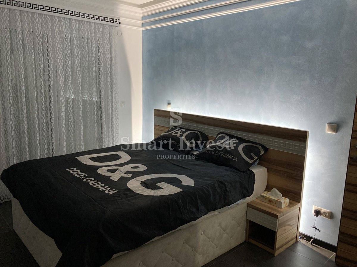 CRIKVENICA, Luxury 6-bedrooms house with pool, 500 m to the sea