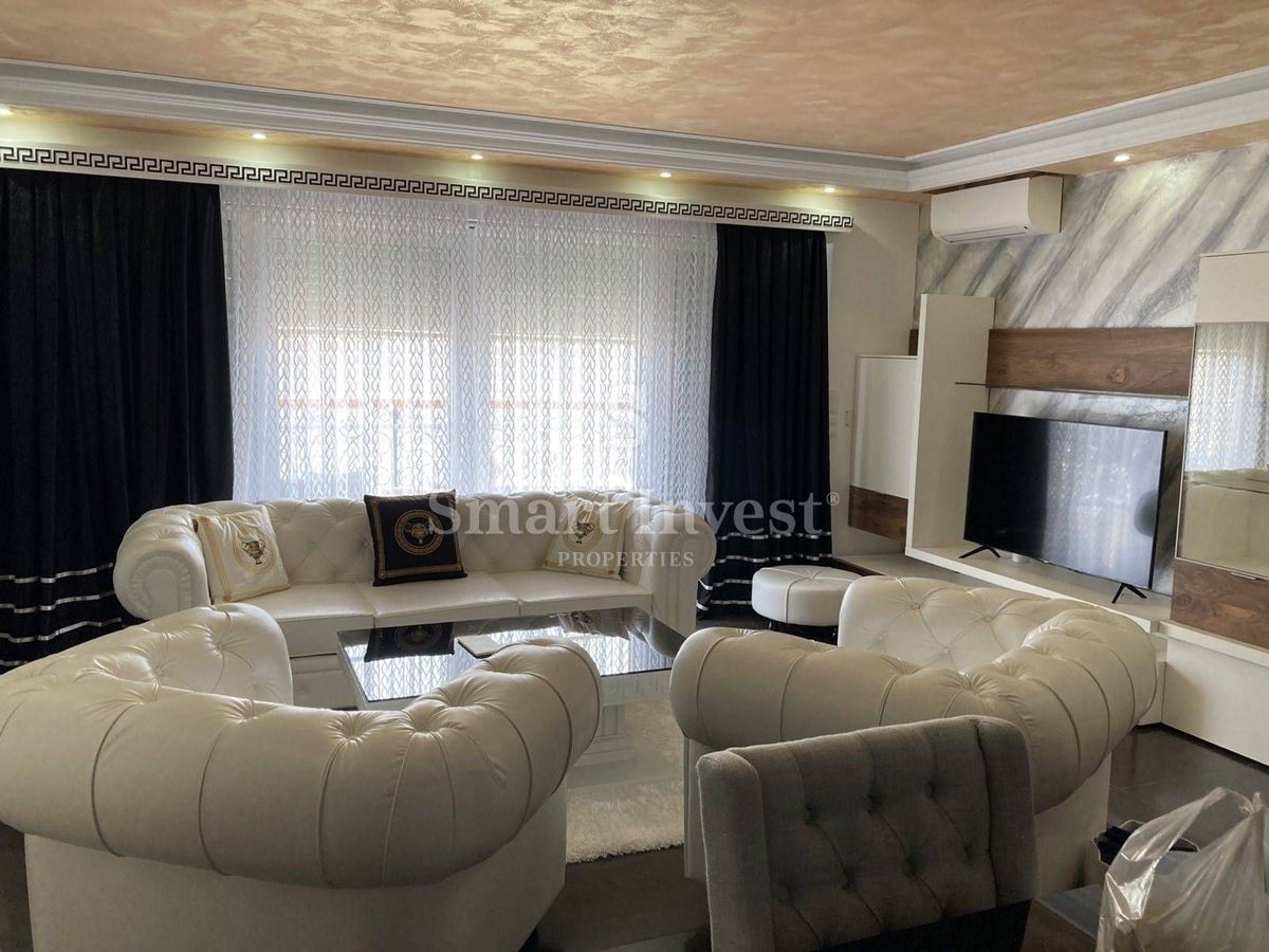 CRIKVENICA, Luxury 6-bedrooms house with pool, 500 m to the sea