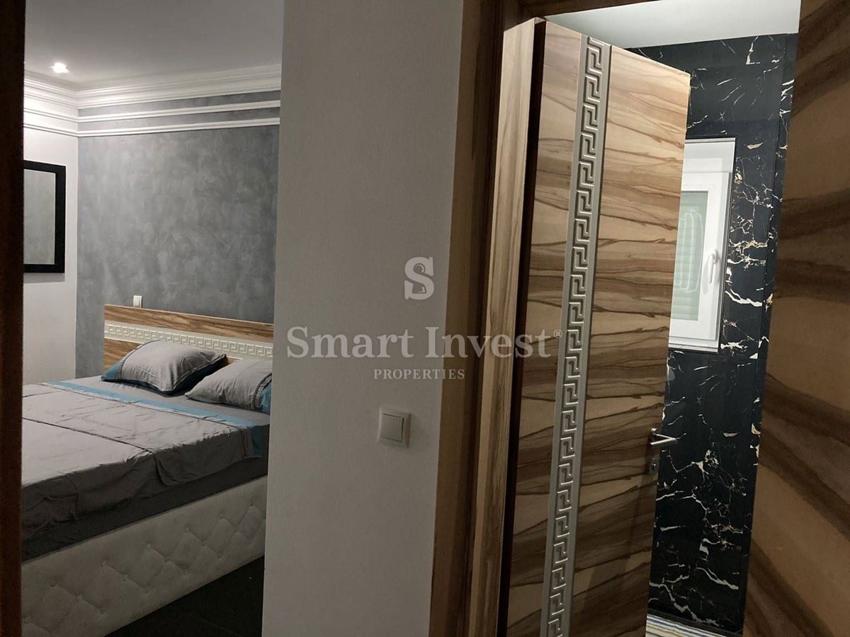 CRIKVENICA, Luxury 6-bedrooms house with pool, 500 m to the sea