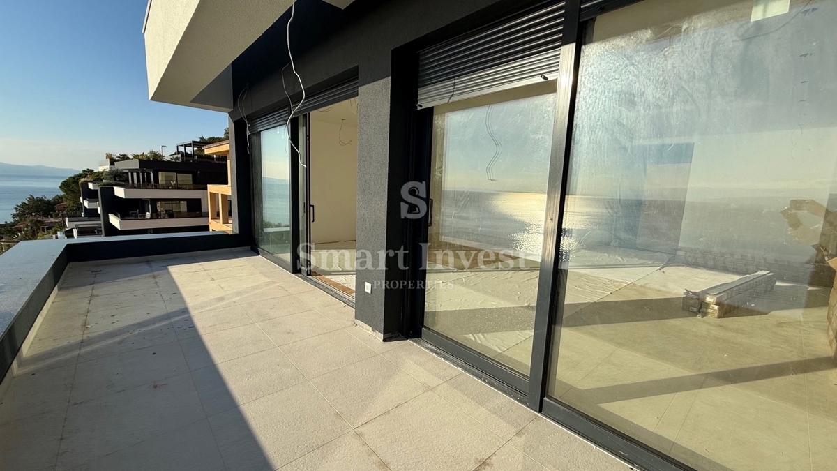 OPATIJA, Luksuzni penthouse s pogledom na morje in garažo